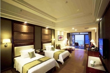 專業(yè)之選 華鑫房地產(chǎn)經(jīng)紀(jì)，大亞灣龍光城銷售領(lǐng)航者